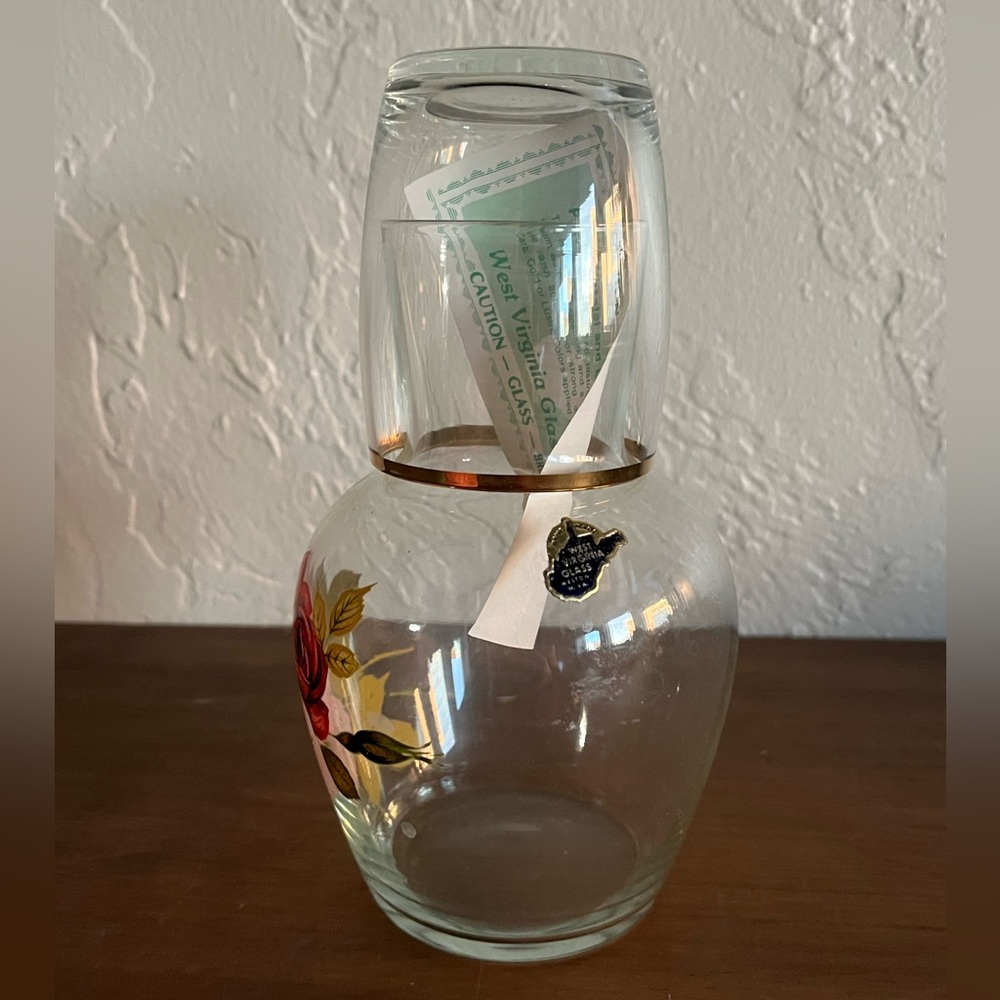🌹West Virginia Paladium 22K Gold Floral Glass Carafe with Red and White Roses🌹 - Picture 3 of 12